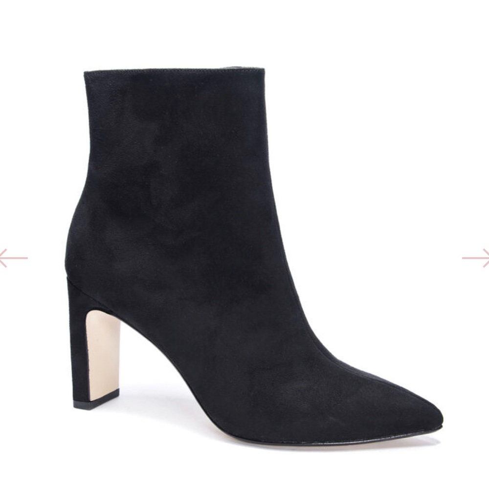 Erin Black Suade Ankle Bootie size 7.5 Chinese Laundry